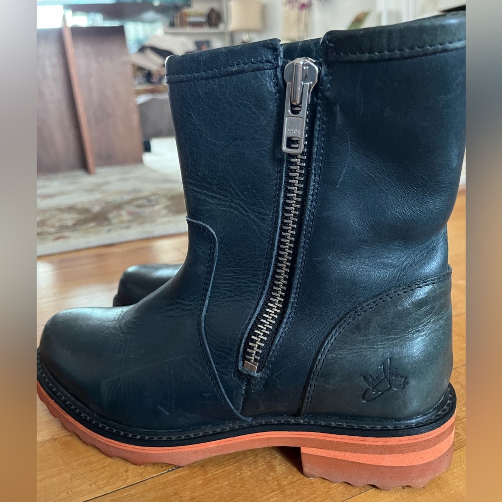 Fluevogs f shoes boots. Size 7.